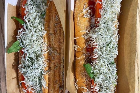 «Хвильовий» начал доставлять коктейли, Bistro Bistro — хот-доги и бесплатный фильтр-кофе