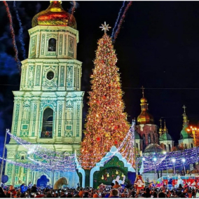 Петиция о том, чтобы не устанавливать новогоднюю елку в Киеве, набрала необходимое количество голосов