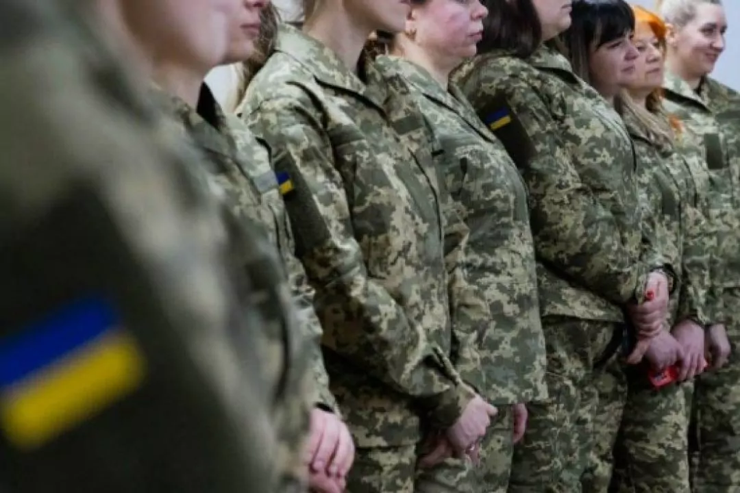 Військовослужбовиці ЗСУ вперше отримали жіночу військову форму