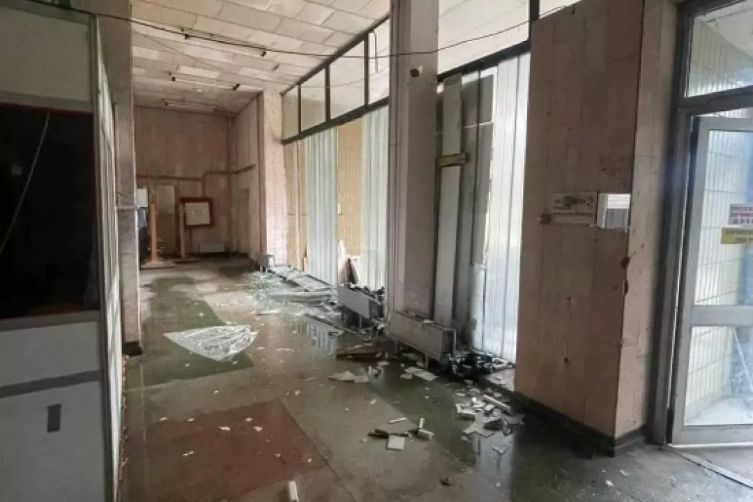 Внаслідок російської ракетної атаки постраждали павільйони й оранжерея ВДНГ