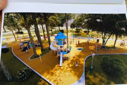 У Маріїнському парку зроблять інклюзивний дитячий майданчик