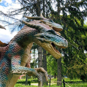 На ВДНГ открыли выставку «живых драконов»