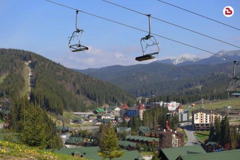 Буковель открывает территорию курорта для посетителей