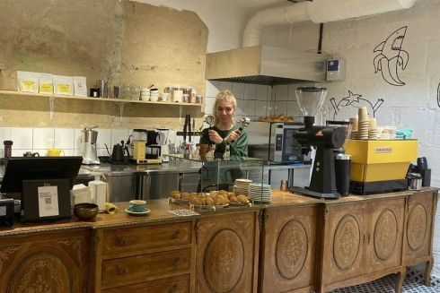 На «Кловській» відкрилося кафе Honest Coffee Bar від засновників «Пиріжкова Тітка Клара»