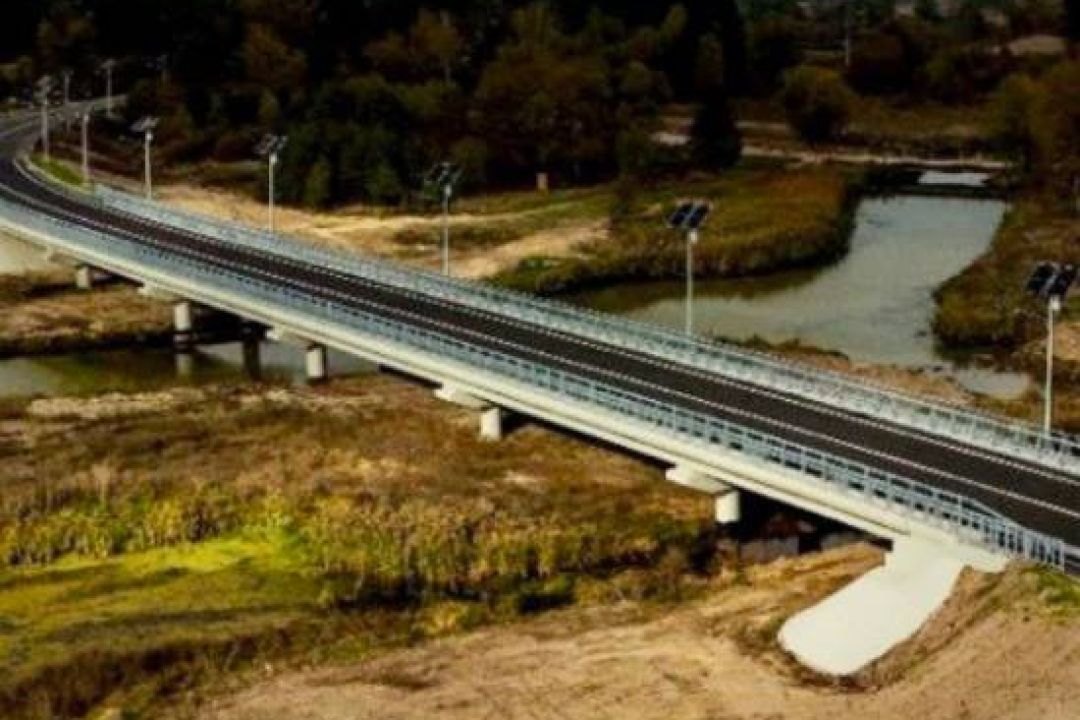 Дивіться, як на Київщині відбудували міст, зруйнований у лютому 2022 року