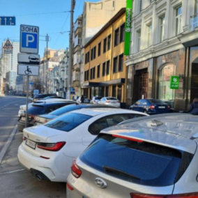 Киевляне требуют ликвидировать незаконные парковки в центре города