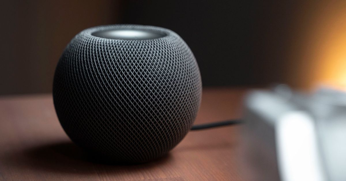 OpenAI розробляє «розумну» колонку з камерою