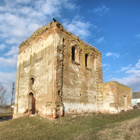 На Київщині хочуть відновити старовинну Свято-Троїцьку церкву: як долучитись до проєкту