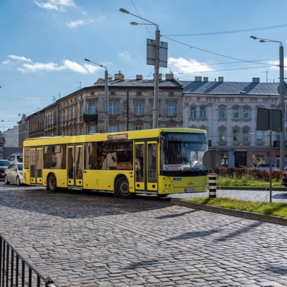 Щоб зробити всі зупинки Львова інклюзивними, необхідно 65 млн гривень