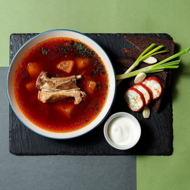 На Володимирській запрацювало Street Cafe з інтернаціональними стравами