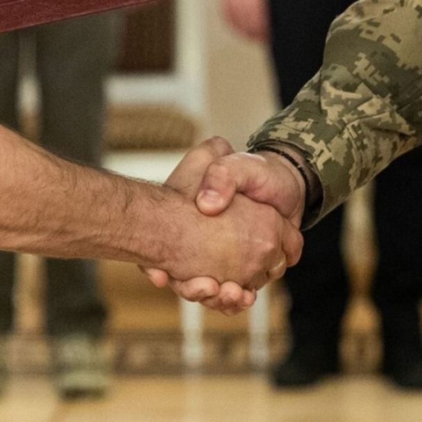 Можливості для ветеранів: де шукати гранти, навчання і допомогу після служби