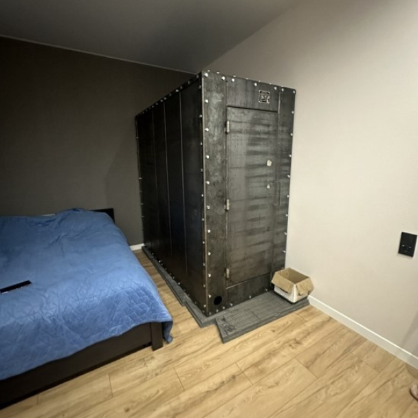 Український винахідник спроєктував «Капсулу життя», що зможе захистити під час обстрілів