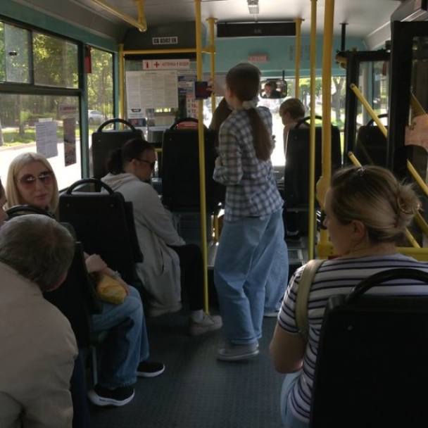 На автобусному маршруті Київ-Боярка запрацювала безготівкова оплата