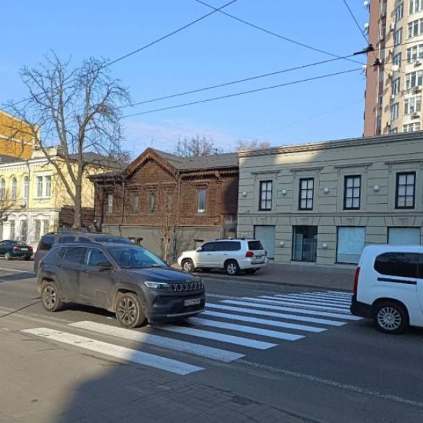 На Січових Стрільців облаштували наземний пішохідний перехід