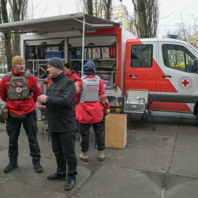 Де надають допомогу постраждалим від ракетного удару в Києві: адреси штабів