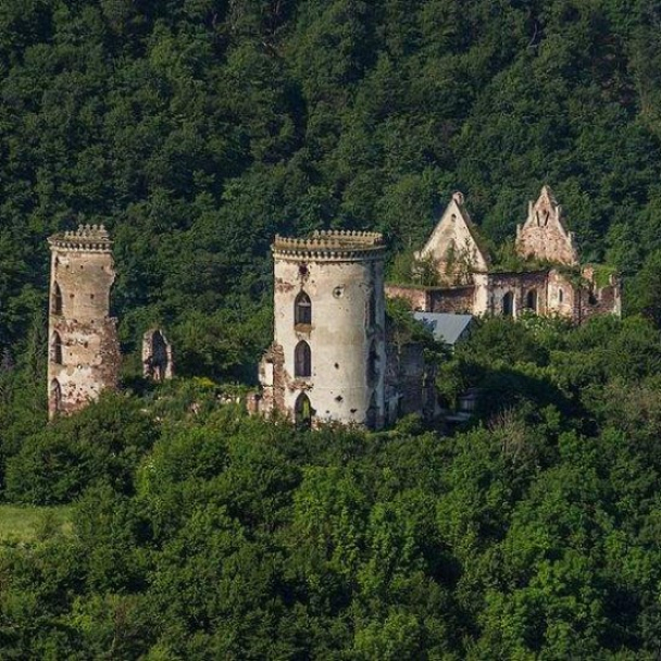 На Тернопільщині відреставрують костел та палац ХVІІ-ХІХ століття