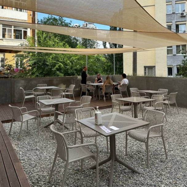 Біля Велотреку відкрили заклад 20drib2 із кав’ярнею-віконцем та літньою терасою