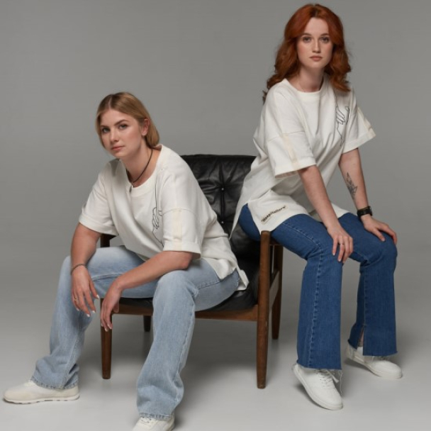 Бренд Lúna і “Госпітальєри” випустили благодійні футболки, щоб зібрати мільйон для парамедиків