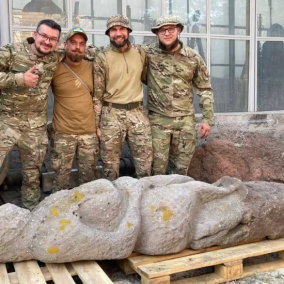 З-під Покровська врятували кам'яну статую половецького воїна, якій майже 1000 років