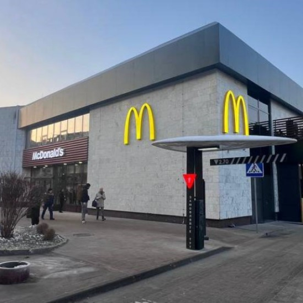 McDonald’s на Лук’янівці відновив роботу після ракетного удару