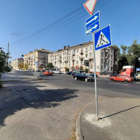 Біля проспекту Лобановського облаштували новий наземний перехід