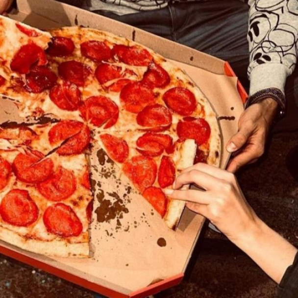 Возле Контрактовой площади заработала пиццерия Fat Tonny