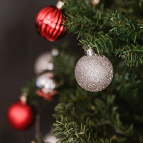 Новогоднюю елку в Оболонском районе украсят без использования электроприборов