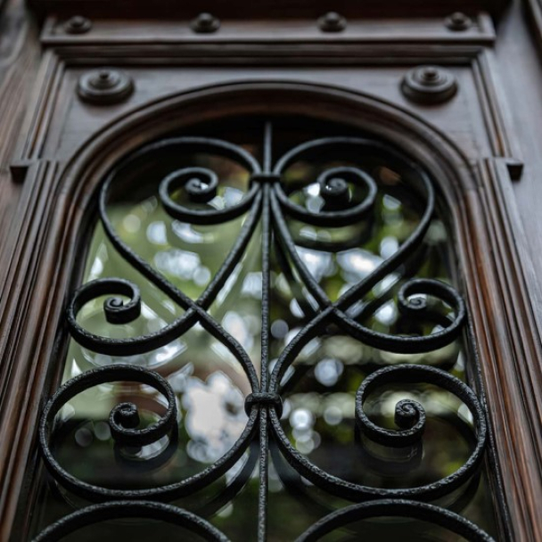 В Одесі відреставрували старовинні двері кінця XIX століття: фото