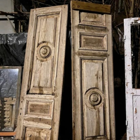 Полтавські активісти збирають кошти на реставрацію старовинних дверей