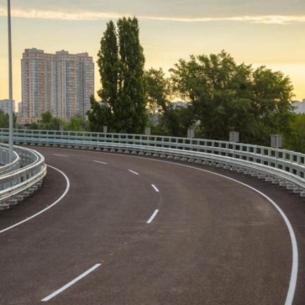 У Києві облаштували розв’язку на Дарницькому мосту