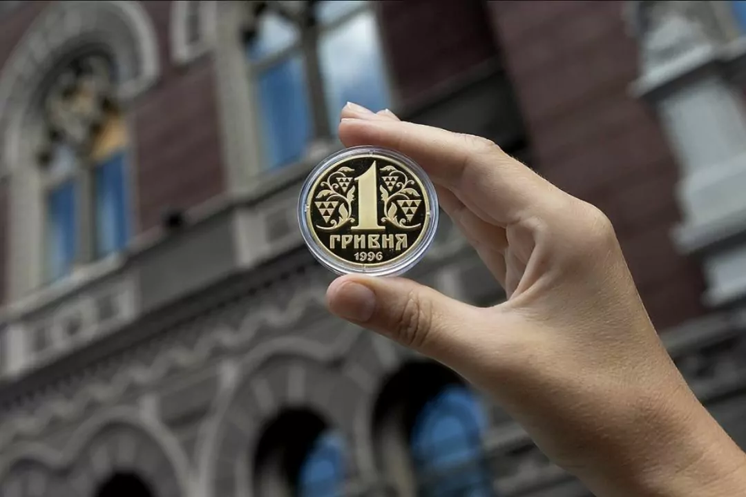 В Україні ввели в обіг срібну гривню до 30-річчя грошової реформи