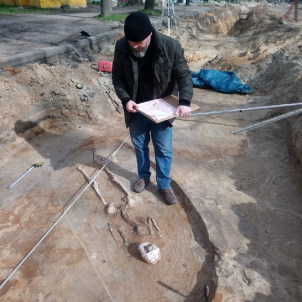 В Чернигове обнаружили давние захоронения на месте могильника времен Киевской Руси