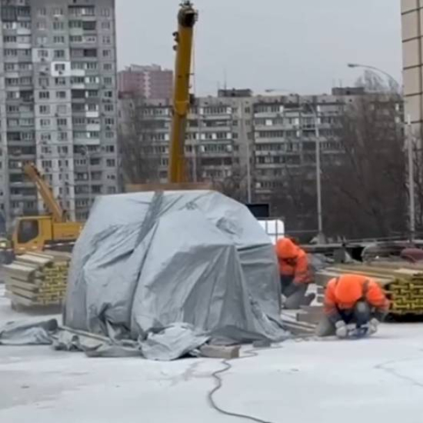 Шляхопровід на перехресті вулиць Богатирської та Полярної планують відкрити до травня