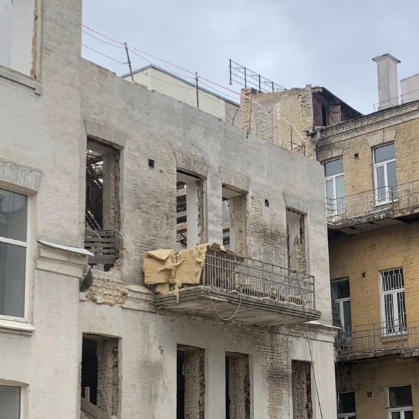 Історичну пам’ятку на Рейтарській знову почали розбирати
