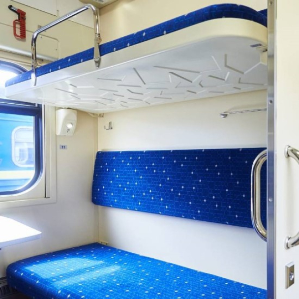 «Укрзалізниця» протестує жіночі купе