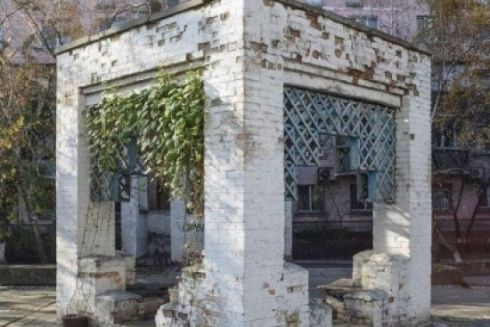 Модерністську альтанку на Подолі відновлять активісти