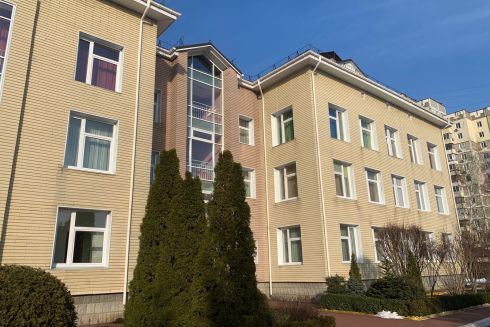 Фото: в Дарницком районе восстановили детсад, который повредила ракета