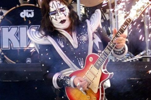 Помер Ейс Фрейлі — гітарист і співзасновник гурту KISS