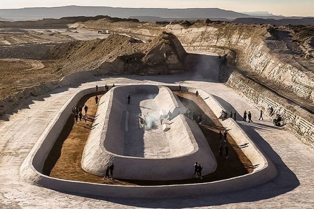 Adidas створив бігову доріжку в пустелі Нью-Мексико