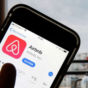 Украинцы могут получить бесплатное жилье в Европе от Airbnb: какие условия