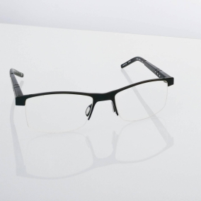 Українець створив розумні окуляри, які рахують калорії. Стартап здобув золото на конкурсі в Женеві