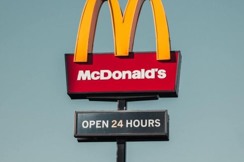 Украинский офис McDonald's опроверг информацию об открытии заведений в отдельных регионах в августе