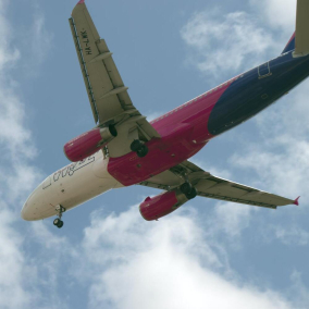 Wizz Air предлагает 100 000 бесплатных авиабилетов для украинцев