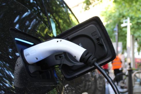 В Украине продолжает расти спрос на электрокары, несмотря на энергокризис