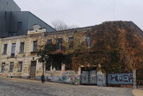 Київська влада зупинила "реставрацію" пам&rsquo;ятки на Андріївському узвозі після скандалу