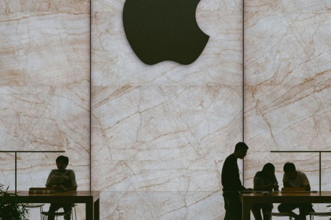 Apple розробляє власний ChatGPT