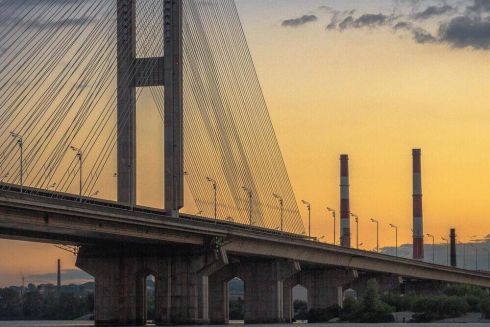 В Мининфраструктуры предлагают строить автотоннели под Днепром для уменьшения пробок на дорогах