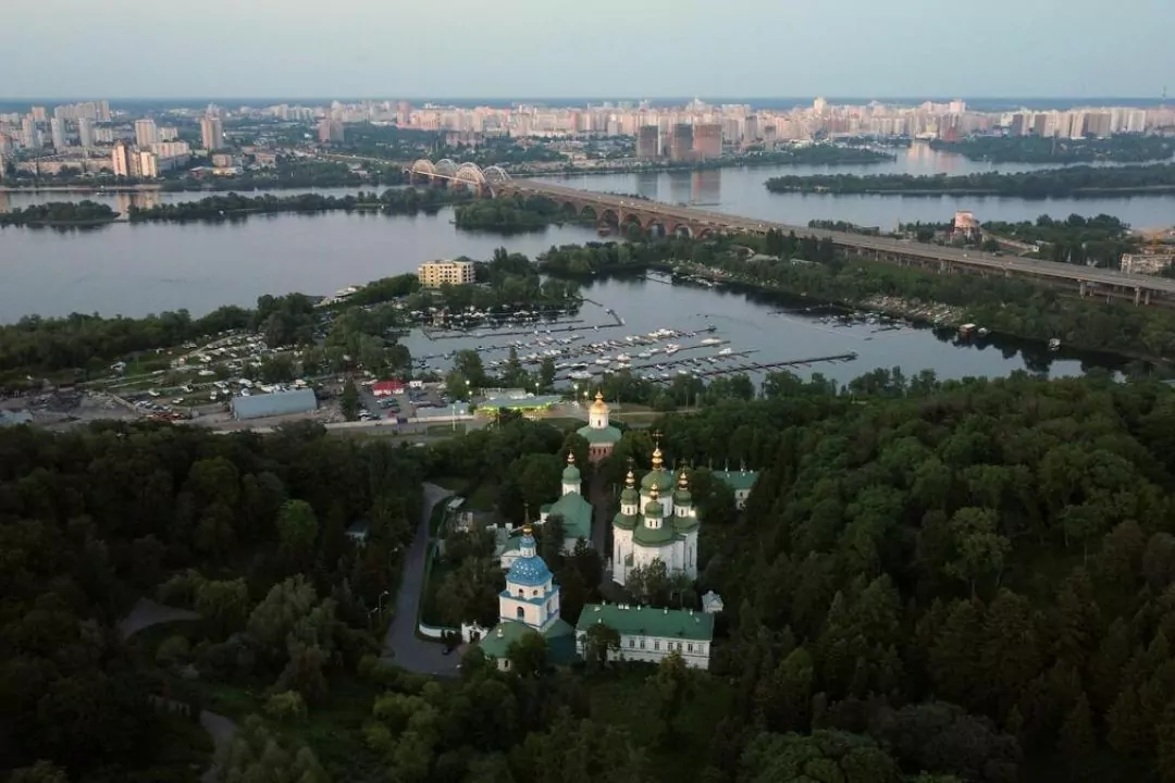У Києві пролунали вибухи: частина міста знеструмлена. У деяких районах відсутнє водопостачання