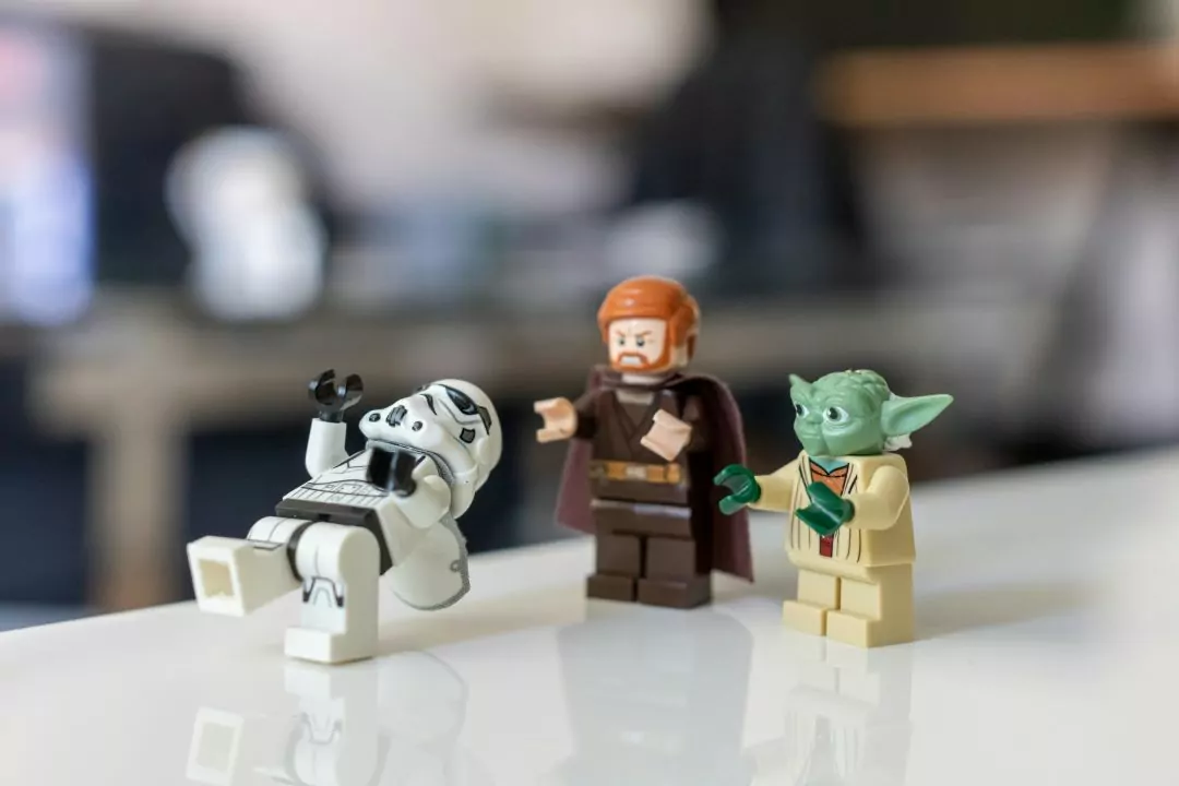 У США затримали чоловіка, який крав LEGO і підкладав у коробки макарони