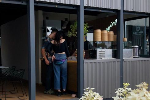 Возле Арт-завода Платформа открылась гастролокация «Вход 6»: предлагают блюда 8 кухонь мира